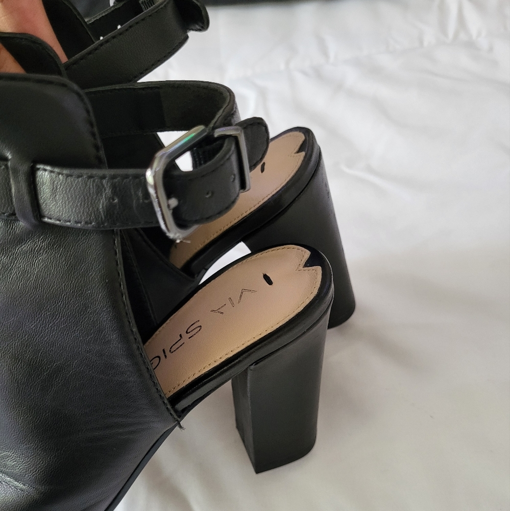 Via Spiga Black Open Heeled Leather Fabrizie  Mules - Picture 5 of 7